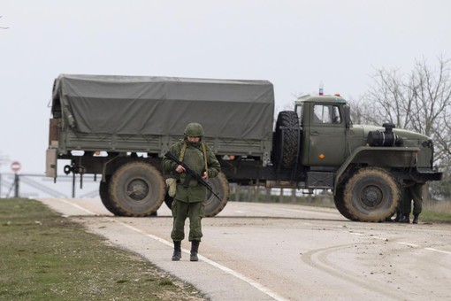 Россияне появились в Крыму три дня назад.   Фото: gazeta.ru
