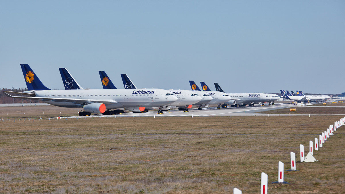 Эксперты IATA назвали 8 шагов, которые вернут самолеты в небо.
