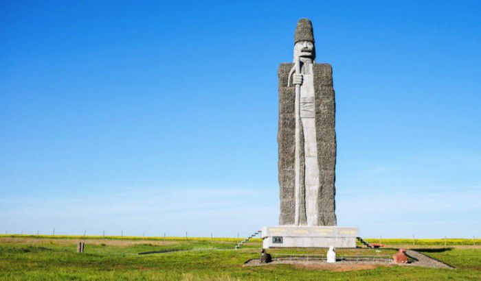 Statuia ciobanului moldovean din regiunea Odesa, inclusă în Cartea Recordurilor Guiness.