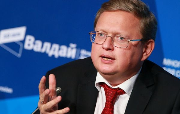 Publicist rus, reţinut în Aeroportul Chișinău şi întors la Moscova. Foto: Accent TV