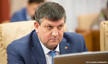 Министр транспорта Юрий Киринчук ближайшие 30 суток проведет под арестом.