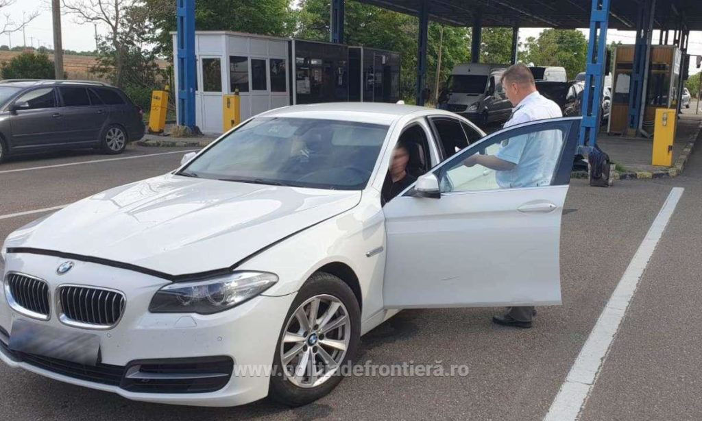 На КПП "Албица" у молдаванина конфисковали BMW.