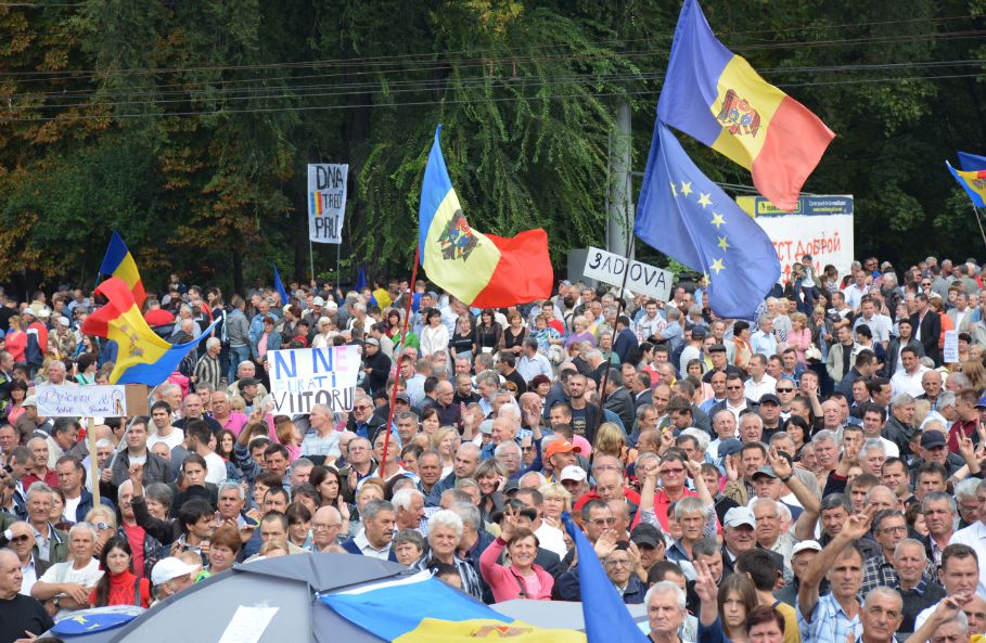 Se pare că fără o mișcare socială, fără proteste nu se întâmplă nimic în țară.