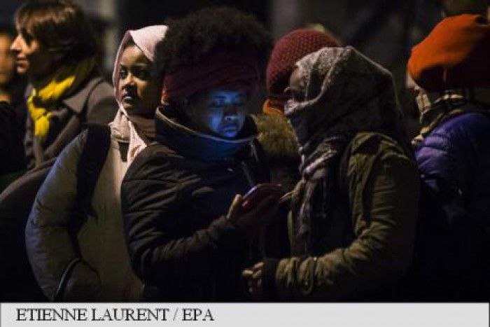 O nouă tabără cu sute de migranți, evacuată la Paris. Foto: agerpres.ro