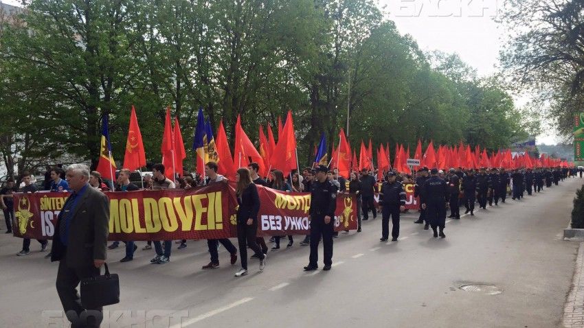 В пяти городах РМ проходят марши за Молдову.