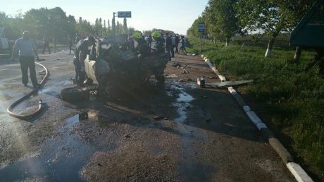 Чтобы вытащить труп, понадобилась помощь спасателей.