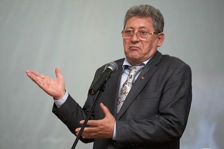 Гимпу говорит, что собирается провести каникулы в Колонице.