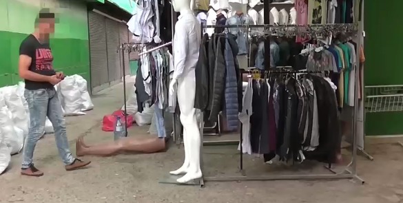 По данным полиции, мошенник продавал одежду на бельцких рынках.