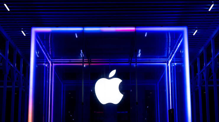 Apple расширяет дело против OpenAI: компания заподозрила десятки бывших сотрудников.
