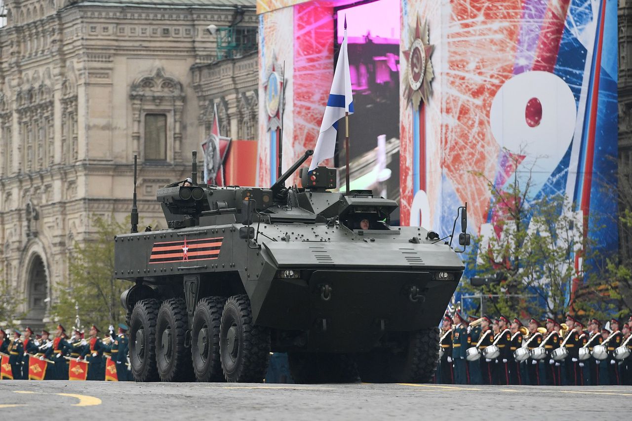 В топ-3 по попали «С днем Победы Картинки» и «С Днем победы Поздравления».