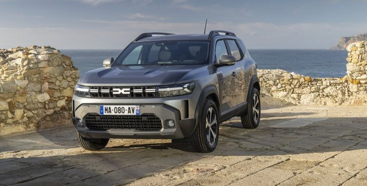 Новый Duster третьего поколения начинают продавать в Европе.