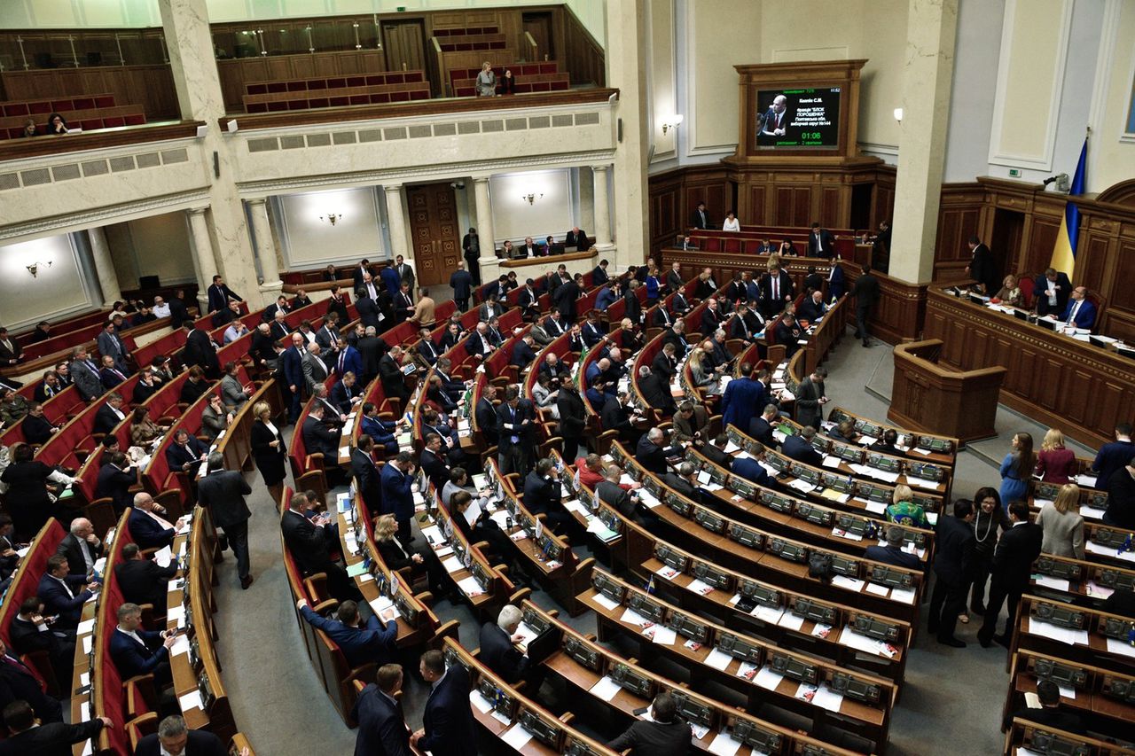 По мнению депутата, Саакашвили "не нужен не импичмент — ему нужна власть в стране".