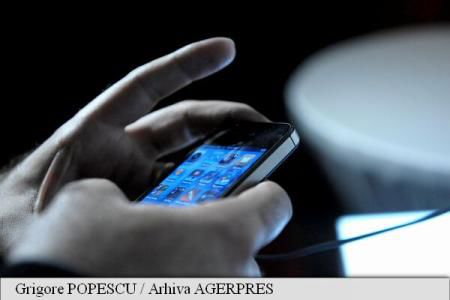 Sistem de alertare pentru cutremur: 2 milioane de mobile implicate. Foto: agerpres.ro