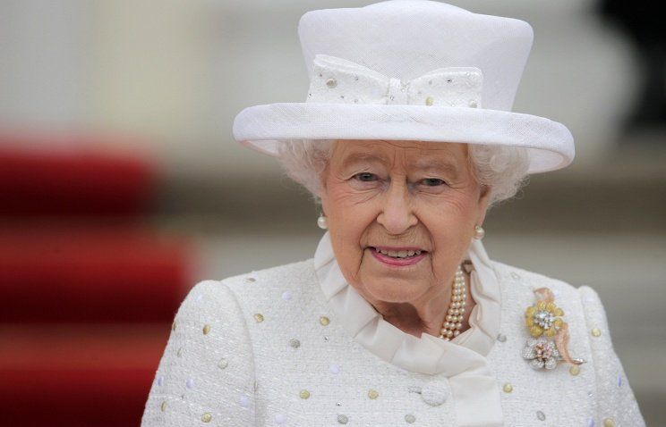 Королева Великобритании Елизавета Вторая одобрила законопроект о Brexit.