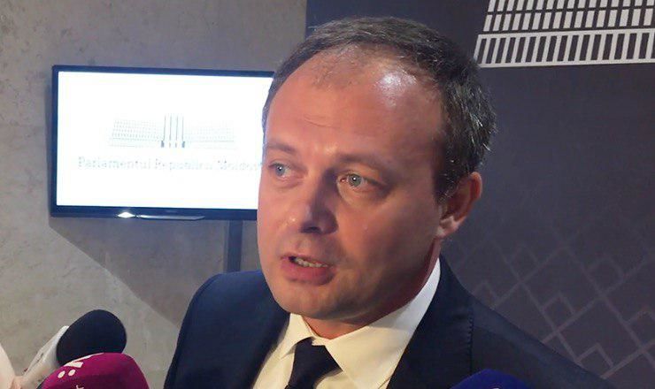 Андриан Канду прокомментировал приобретение недвижимости у Влада Плахотнюка. 