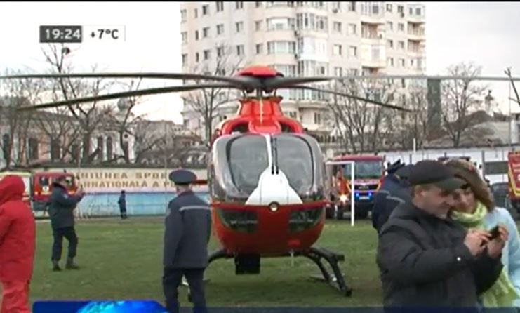 Atracţia principală a fost elicopterul SMURD care a aterizat pe stadion.