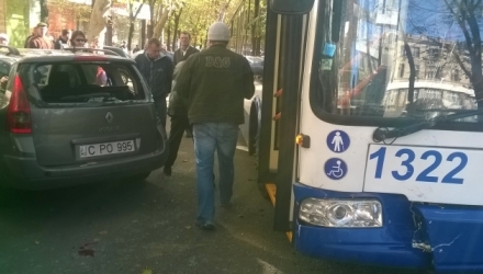Водитель автомобиля, гражданин Сирии, утверждает, что он не виновен в аварии.