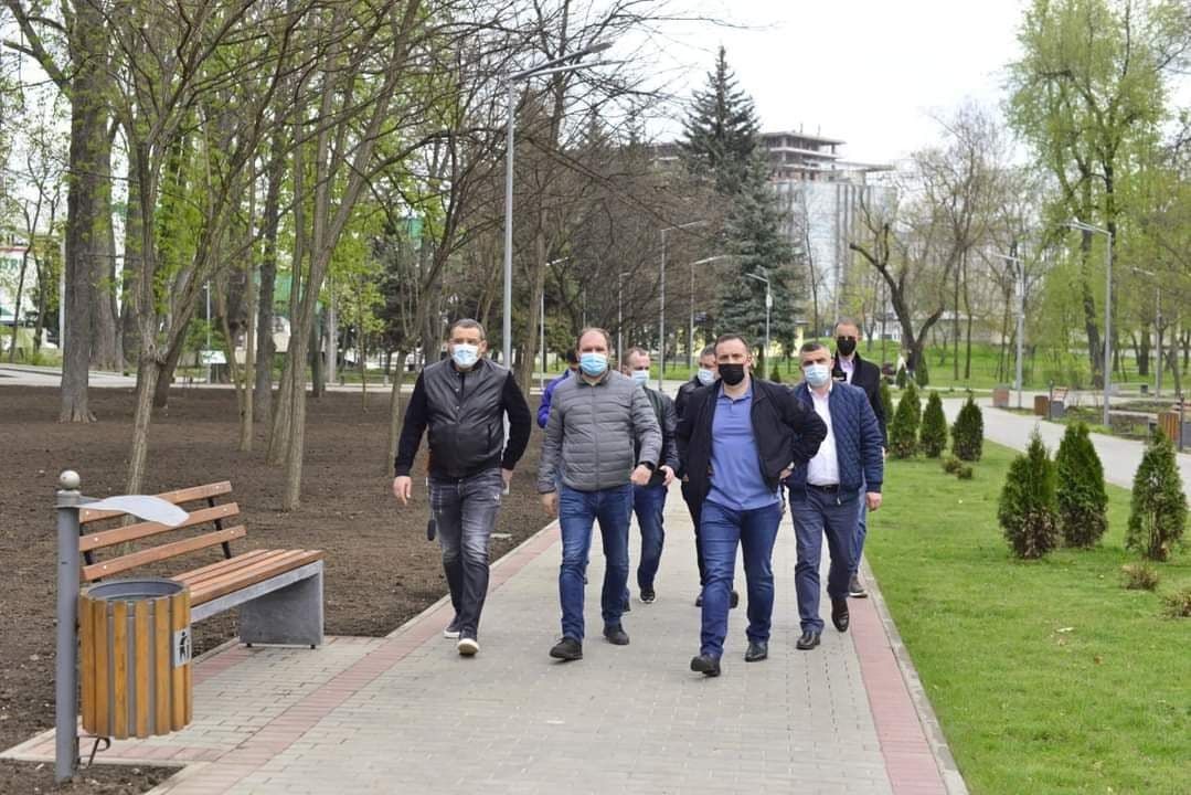 Чебан вместе с гостями из Румынии посетил ряд объектов в городе.