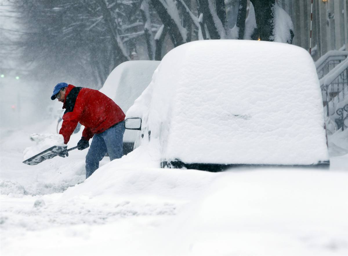 Primăria municipiului Chişinău informează că potrivit avertizărilor Serviciului Hidrometeorologic de Stat, în următoarele ore vremea se va schimba brusc, în special se aşteaptă căderi mari de zăpadă, care vor face dificilă circulaţia pe drumuri.