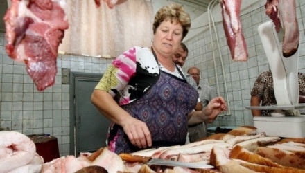 Federația Rusă a hotărât să înceapă un război comercial cu europenii și a pus interdicție la furnizarea cărnii de porc.