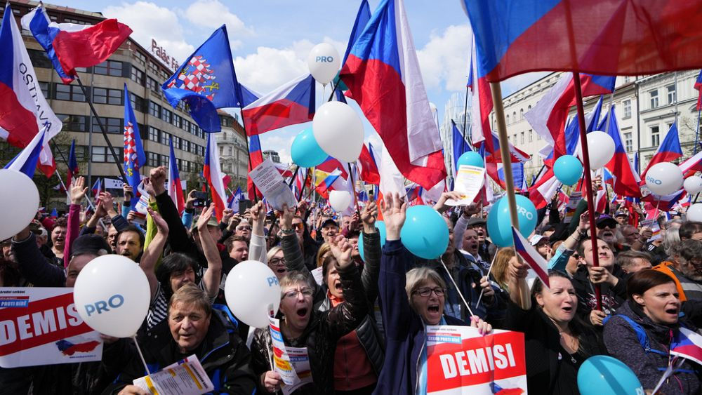 На акции протеста в Праге потребовали отставки правительства Чехии.