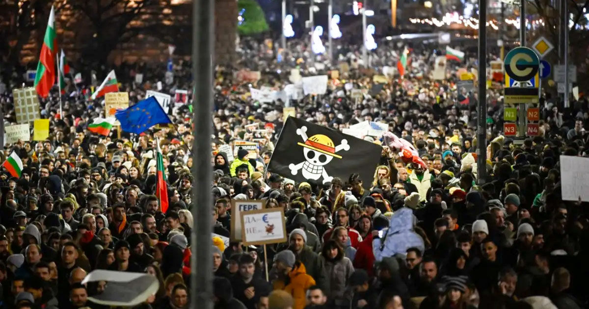 Guvernul Bulgariei retrage controversatul proiect al legii bugetului după proteste.