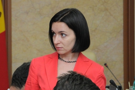 "Общество активно говорит о том, что у нас перегруженная программа, особенно в системе общего образования."