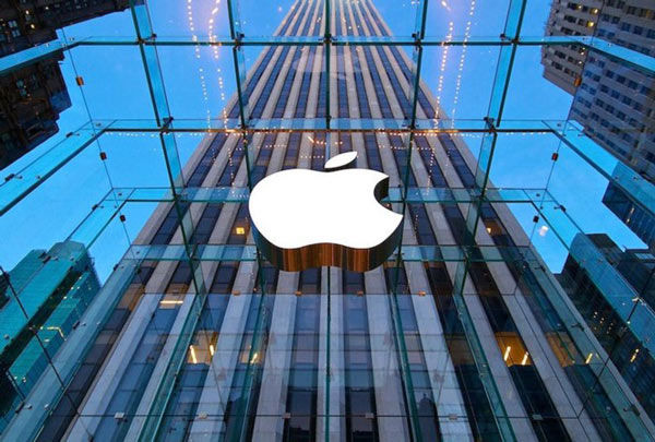 Apple предупредила о снижении спроса на iPhone в преддверии праздников.