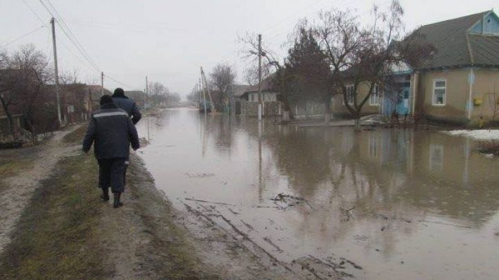 Zăpada trece, apele rămân.  Pericol sporit de inundații. Foto:publika.md