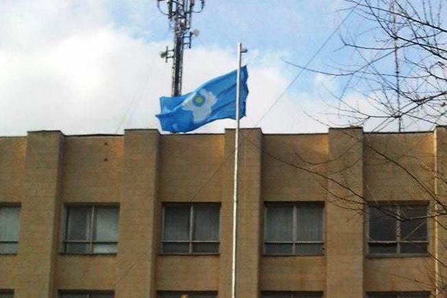 Полицейские вновь сорвали флаг Содружества независимых государств, водруженный над одной из гагаузских примэрий