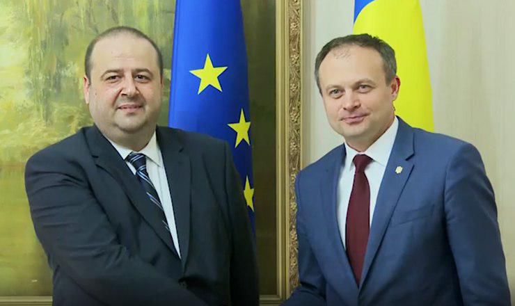 Об этом председатель парламента проинформировал накануне встречи глав Счетных палат Молдовы и Румынии. 