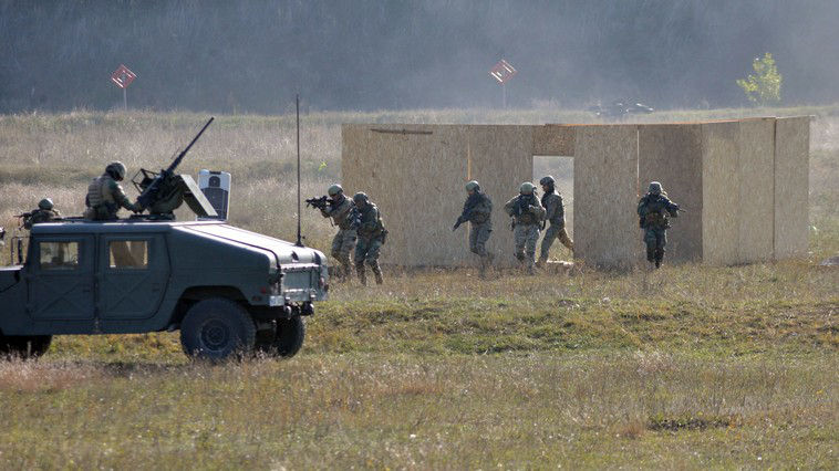 Учения JCET-2023: Минобороны предупреждает о передвижении военной техники.