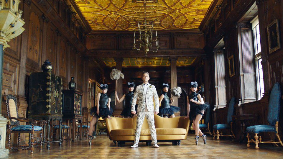 Artistul britanic Robbie Williams a filmat un videoclip la piesa “Party Like A Russian. Foto: thesun.co.uk