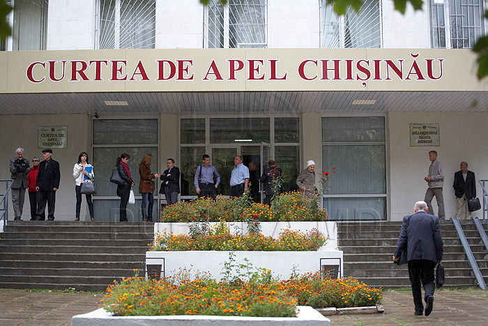 Curtea de Apel a menţinut decizia de 30 de zile de arest pentru Grigorciuc şi Amerberg. Foto: publika.md