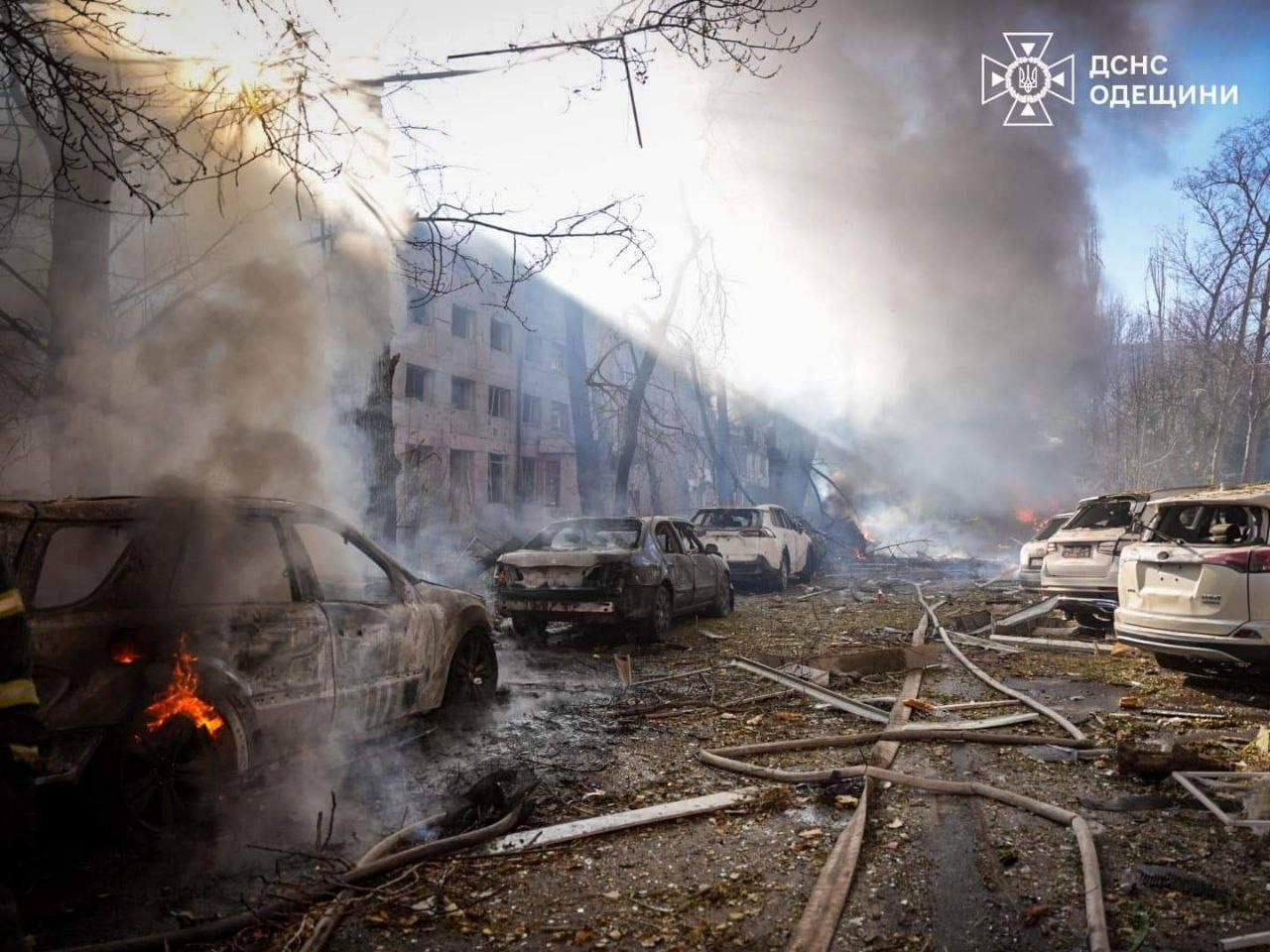 Воздушные силы Украины: в жилой сектор в Одессе упала сбитая ПВО ракета