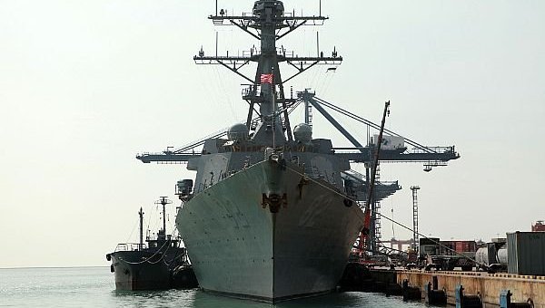 Эсминец США наладит связь с украинским фрегатом.  Фото: ria.ru