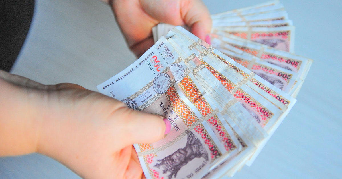 Минфин не согласен с предложением профсоюзов увеличить минимальную зарплату до 8050 леев.
