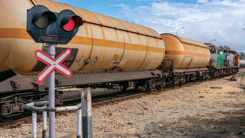 Германия хочет вдвое сократить импорт нефти из России к лету.
