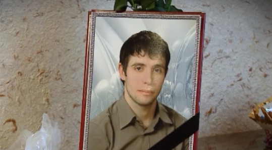 Сокамерники Брагуцы не позволяли ему после избиения подниматься с пола.