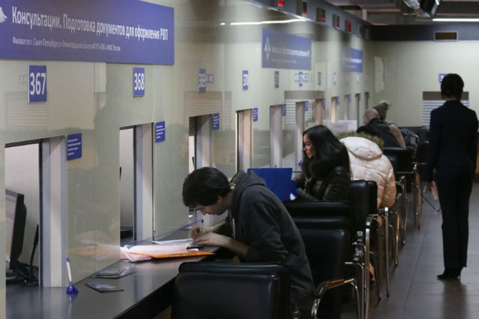 Единое окно - это место, где граждане смогут оформить документы, в одном месте. 