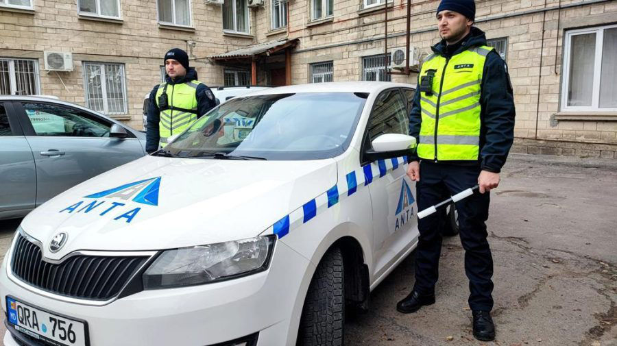 На инспекторов Национального агентства автортранспорта наденут видеокамеры.