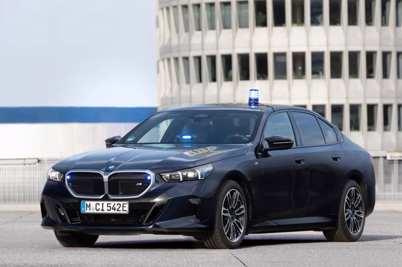 BMW отказала в служебном авто новому главе ландтага Саксонии-Анхальт от АдГ.