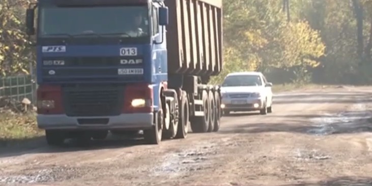 В госадминистрацйии дорог разводят руками - не в их компетенции подгонять подрядчика.