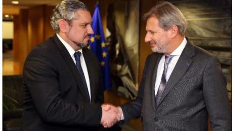 În cadrul întâlnirii, cei doi oficiali au discutat despre evoluţia reformelor demarate de autoritățile de la Chişinău.