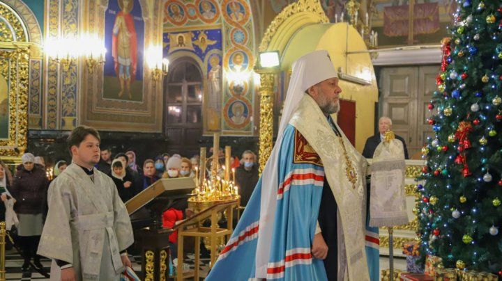 В церквях страны прошли праздничные богослужения.