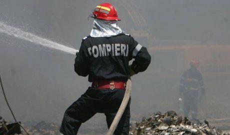 Un incendiu puternic a izbucnit în cimitirul din satul Zaim, raionul Căuşeni. Foto: jurnal.md