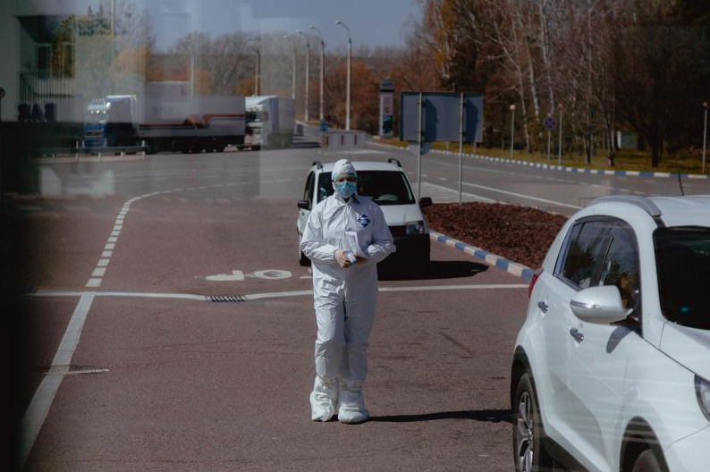 За последние сутки 2484 человека пересекли границу нашей страны.