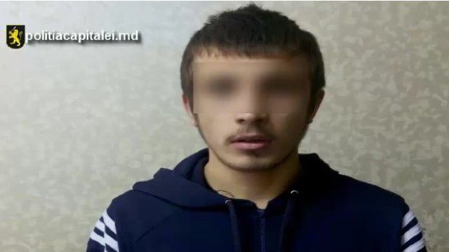 В настоящее время правоохранители разыскивают возможных соучастников домушника и других потерпевших.