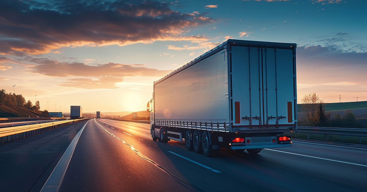 ​România introduce de anul viitor un sistem de taxare pe distanță pentru transportul greu.
