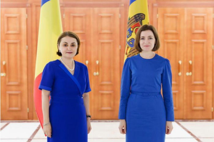 Майя Санду провела встречу с министром иностранных дел Румынии Луминицей Одобеску.
